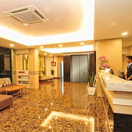 Hotel Zamburger Grand City Malacca Exteriör bild